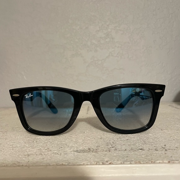 Ray-Ban Other - Ray-Ban Wayfarer 2140-F